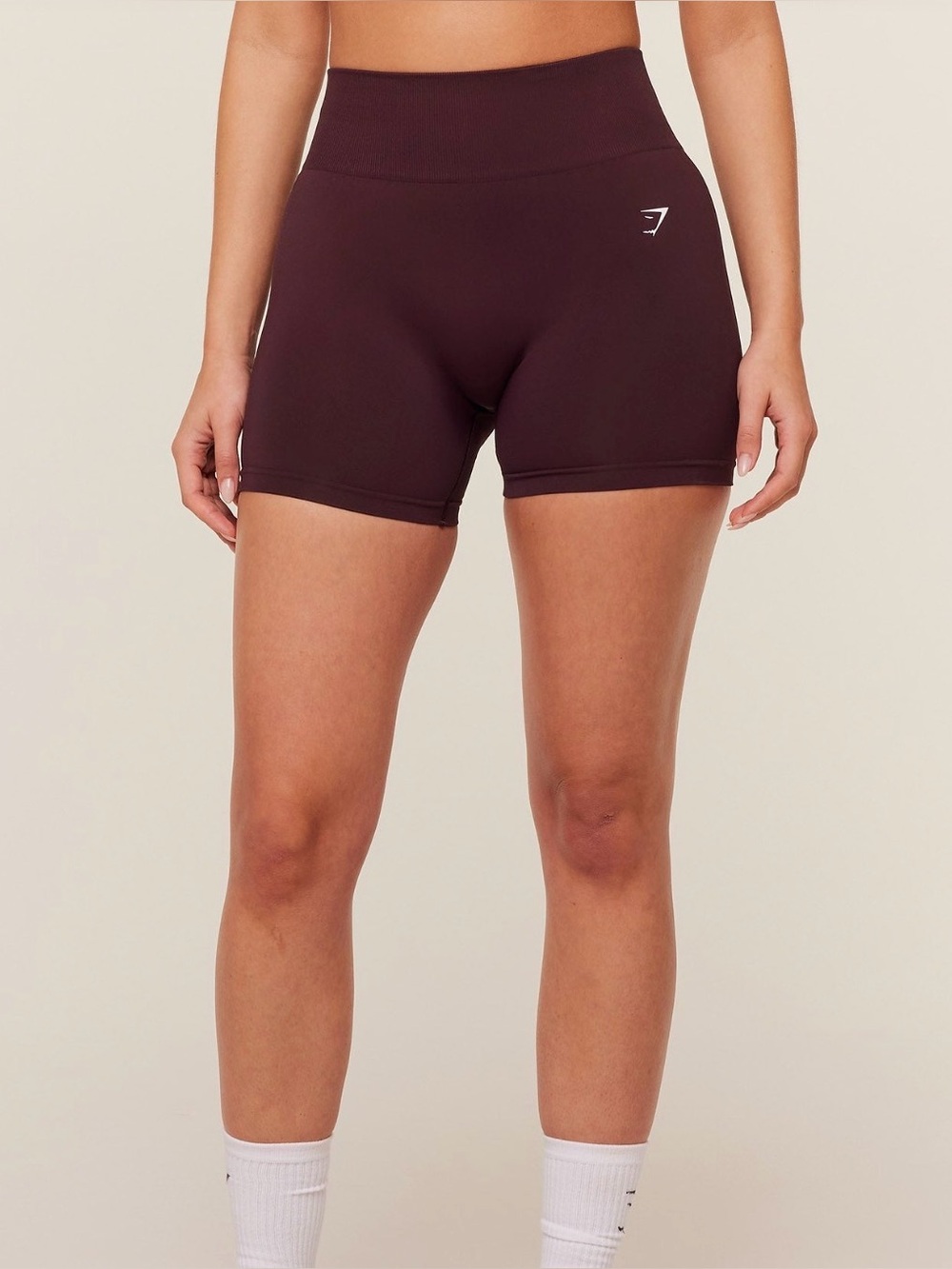 GYMSHARK light hold shorts - Cherry Purple